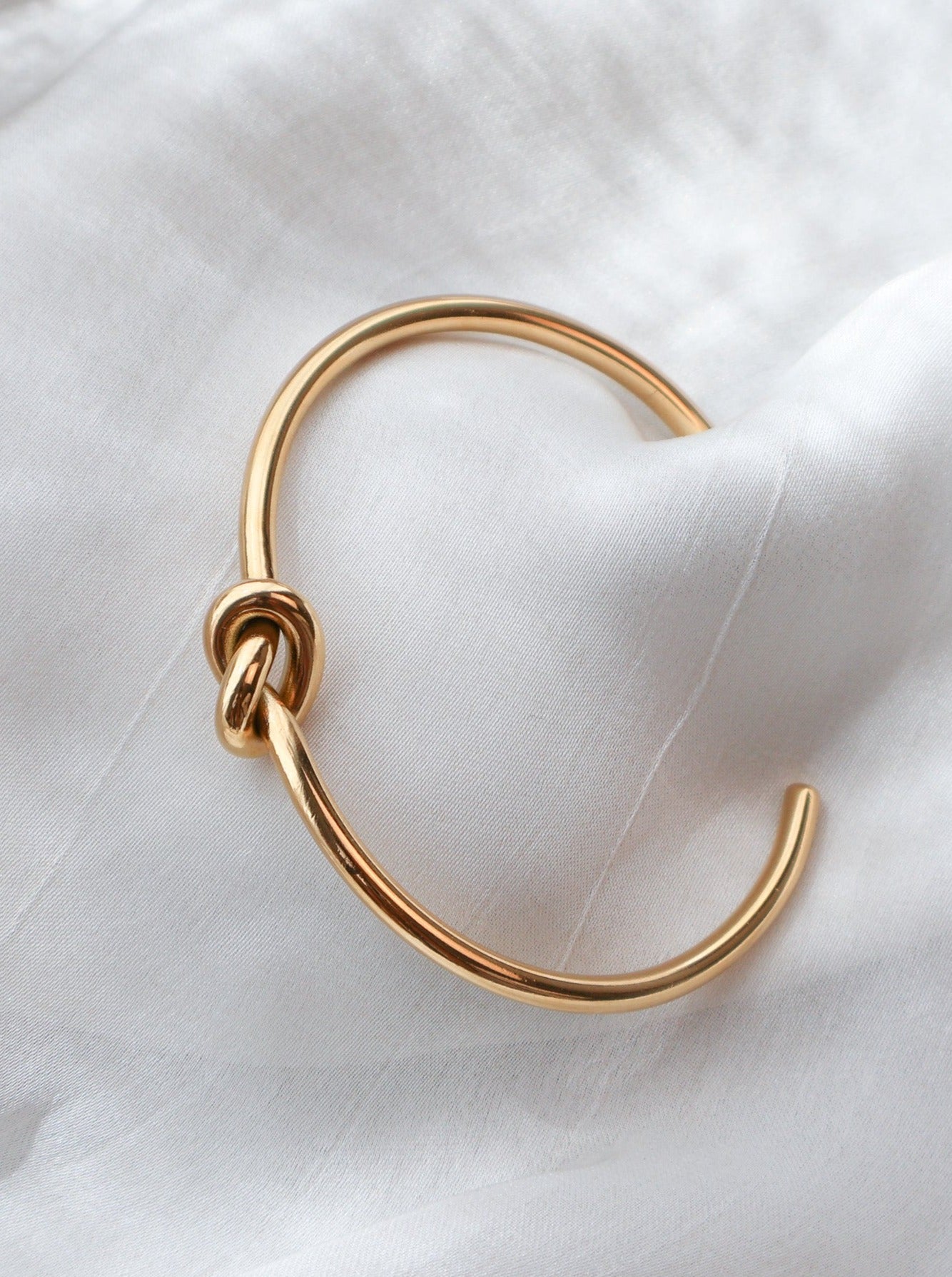 Everlin Knot Bangle