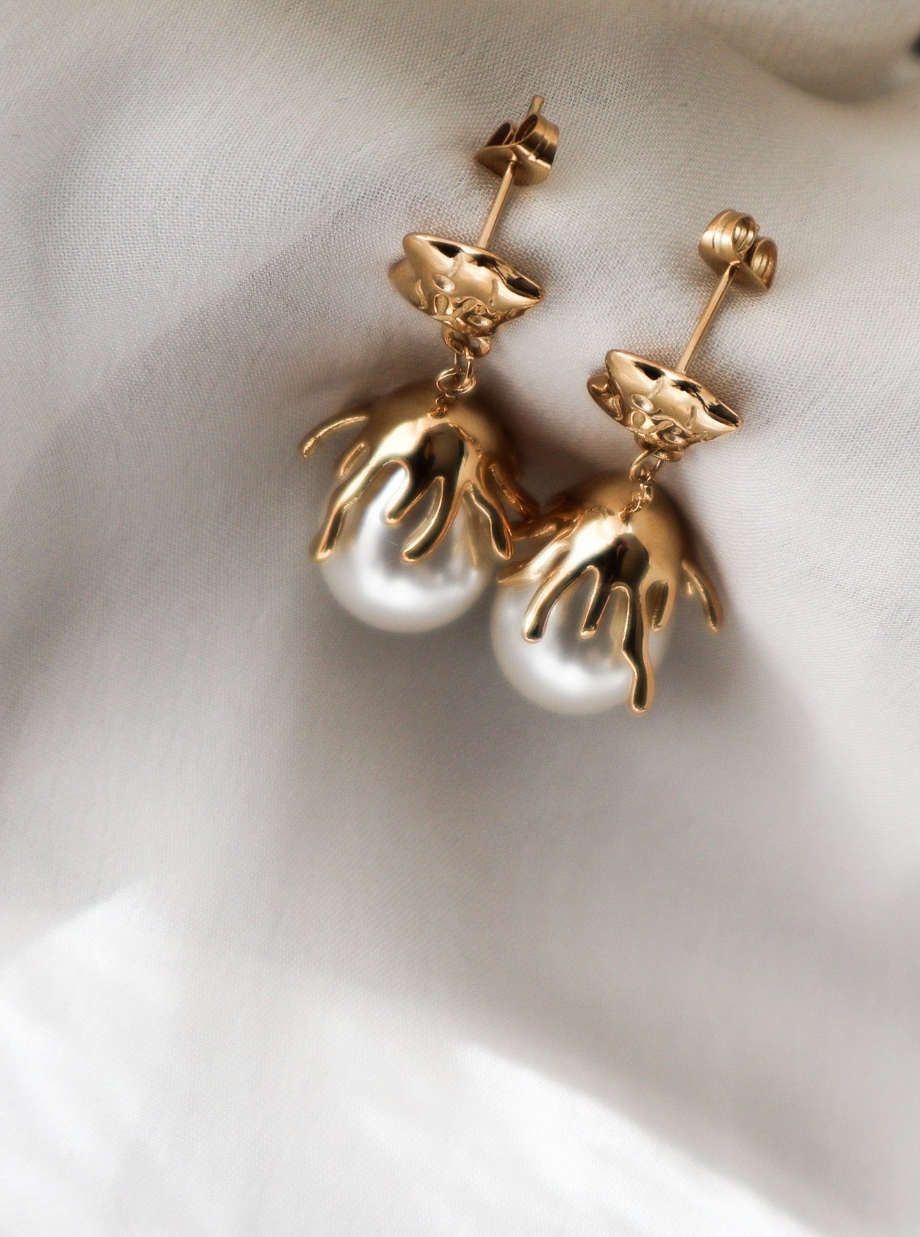 Charlotte Pearl Earrings