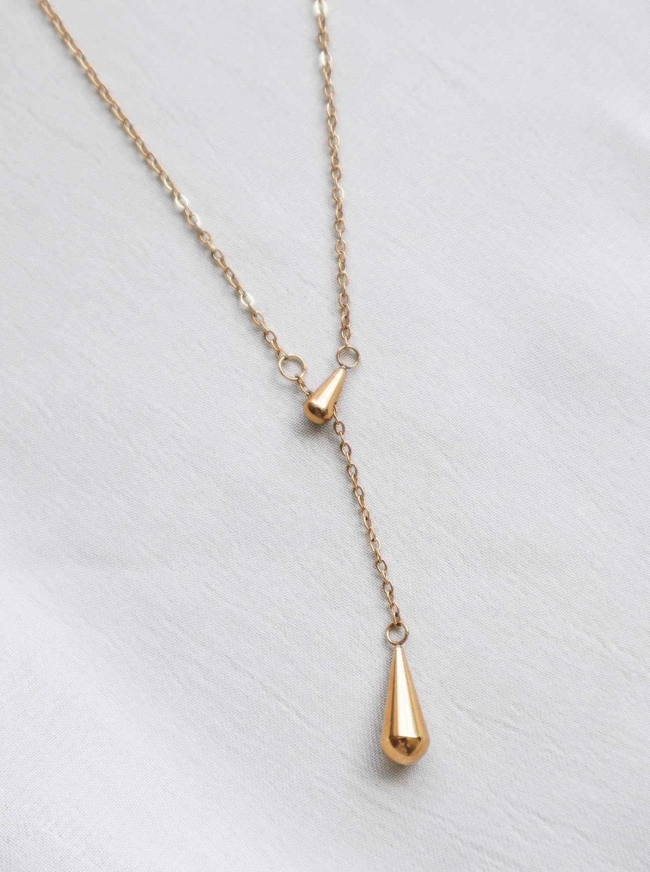 Lara Water Drop Necklace