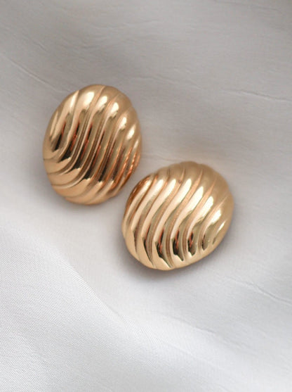 Kai Oval Studs | Gold