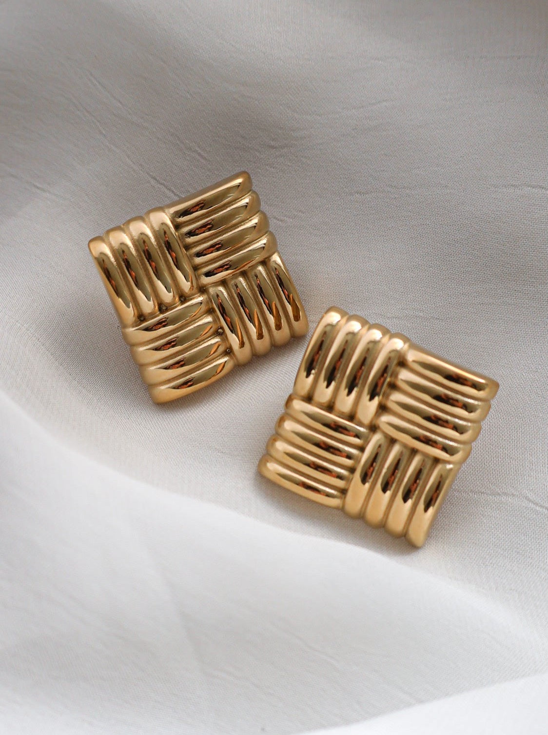 Harper Square Studs | Gold