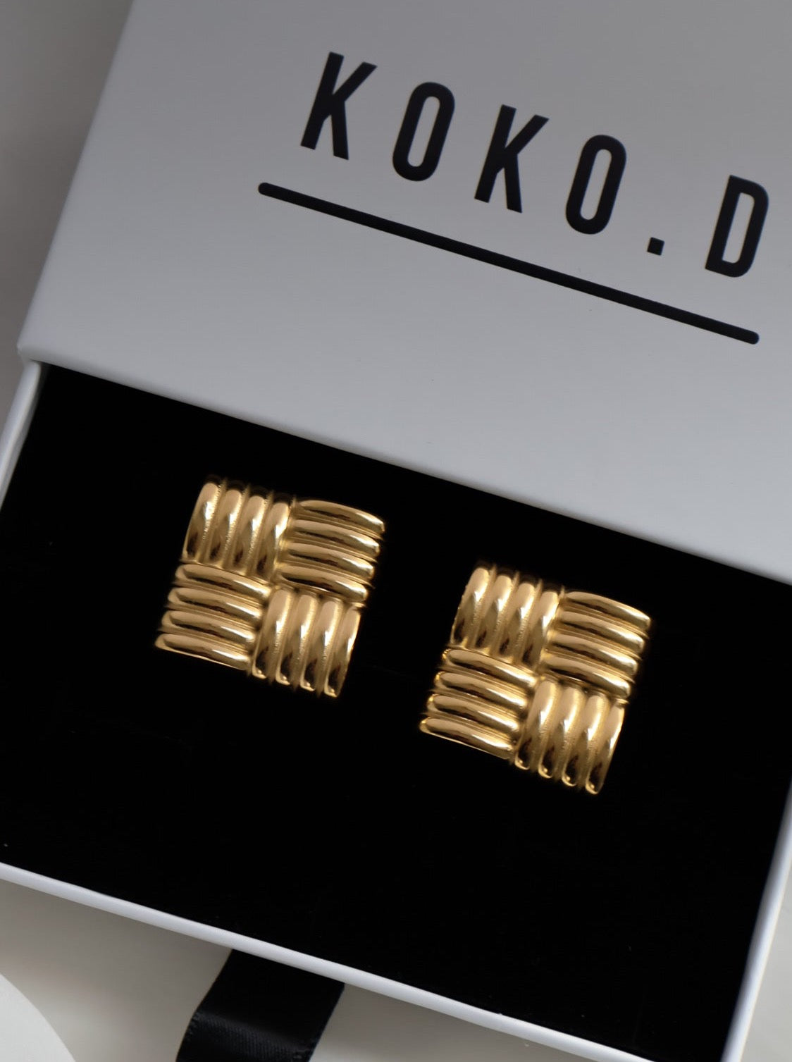 Harper Square Studs | Gold