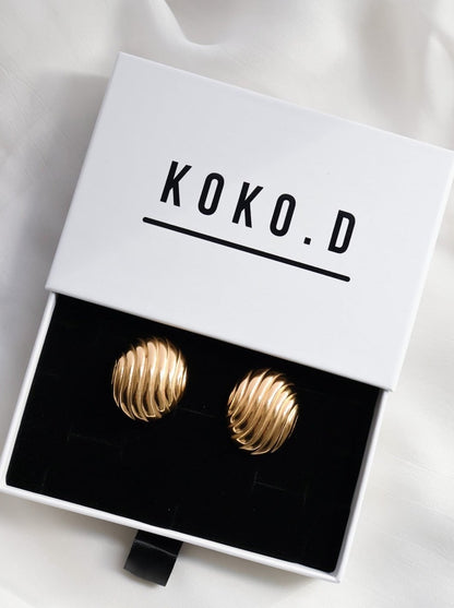 Kai Oval Studs | Gold