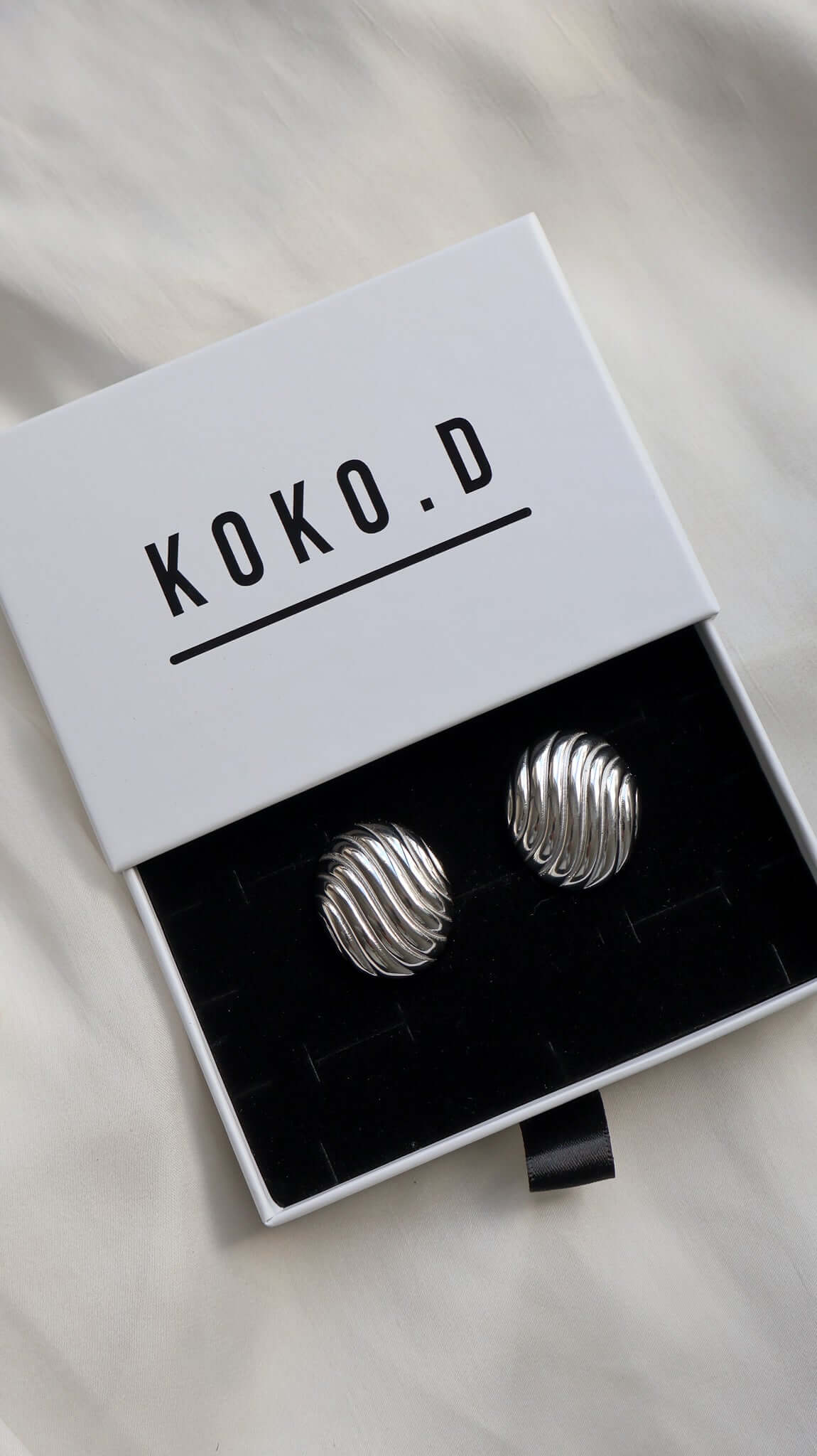 Kai Oval Studs | Silver