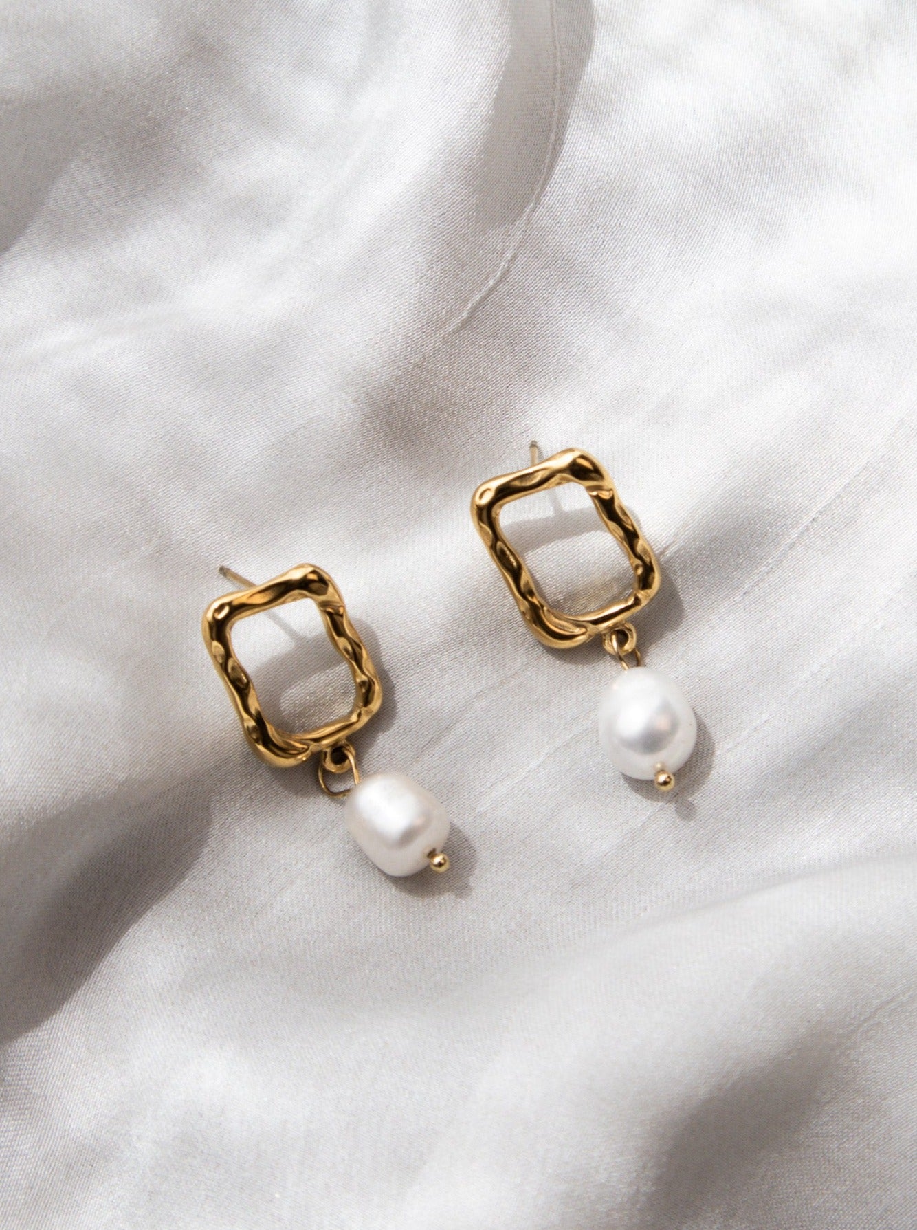 Square Pearl Drop Earring